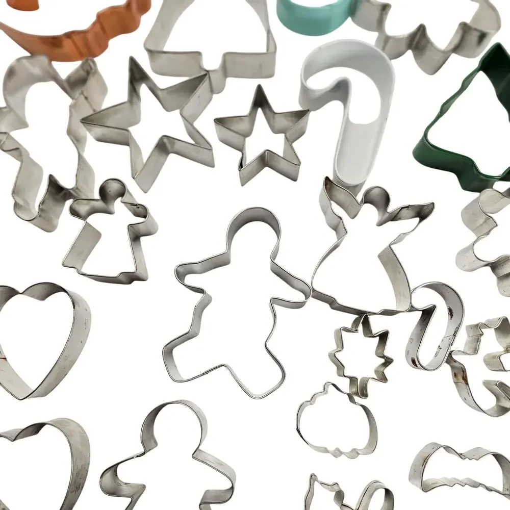 Metal Cookie Cutters Holiday Shapes Christmas Hearts Stars Tree lot of 27